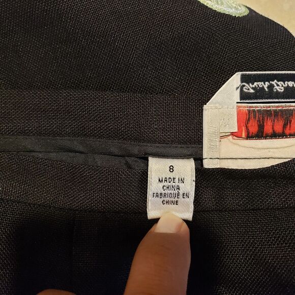 Talbots Crop Pants 8 Women's Irish Linen Black Embroidered Printed Fruit High - Picture 9 of 9